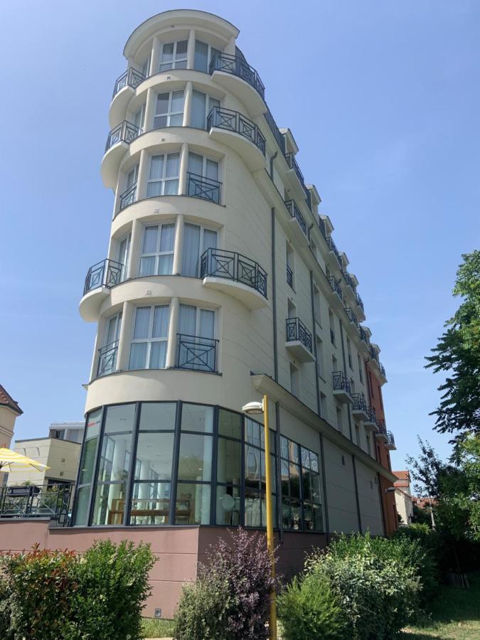 Residhome Neuilly Bords De Marne Kültér fotó