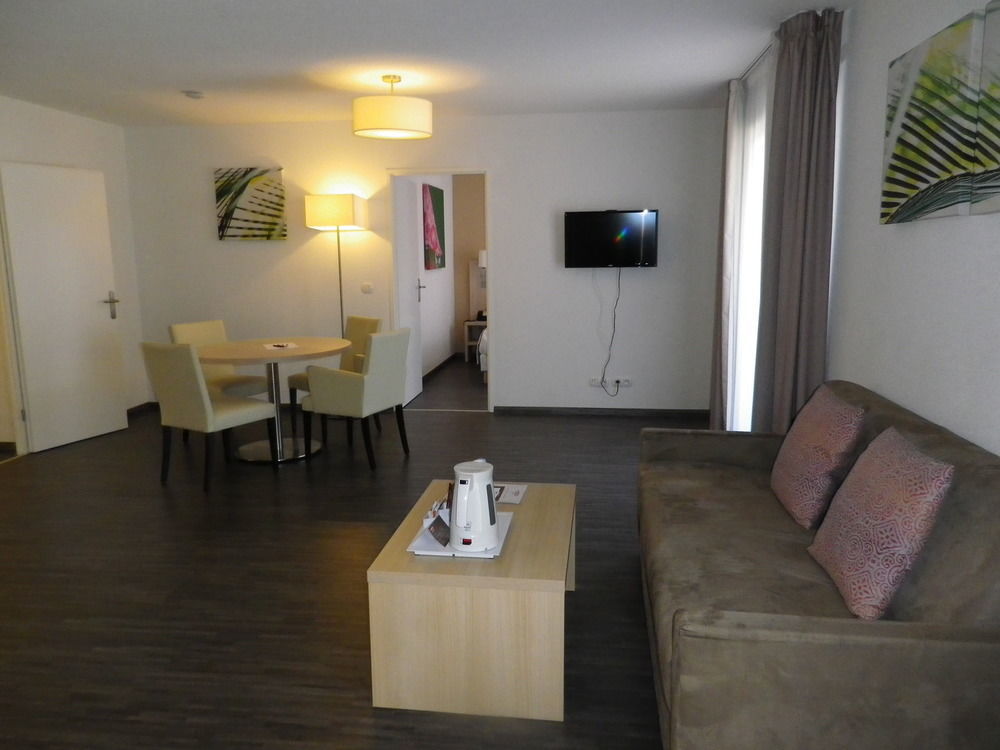 Residhome Neuilly Bords De Marne Kültér fotó